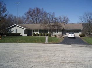 6621 Squire Ct, Loves Park, IL 61111