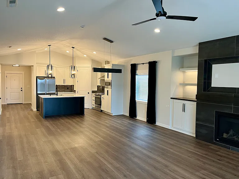 4106 Clover Rd — Photo 3