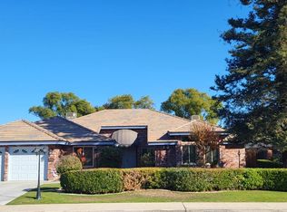 2104 Gambel Oak Way, Bakersfield, CA 93311