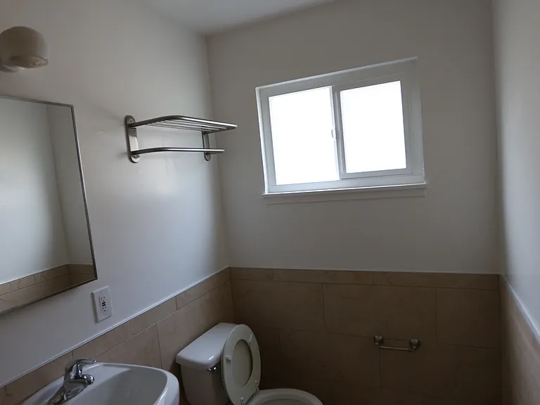 3112 Deakin St #1 — Photo 5