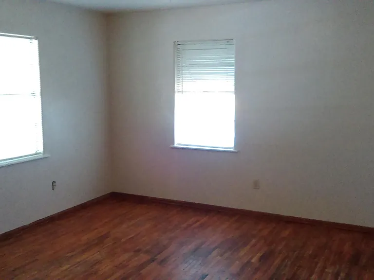 3910 Stanard St — Photo 16