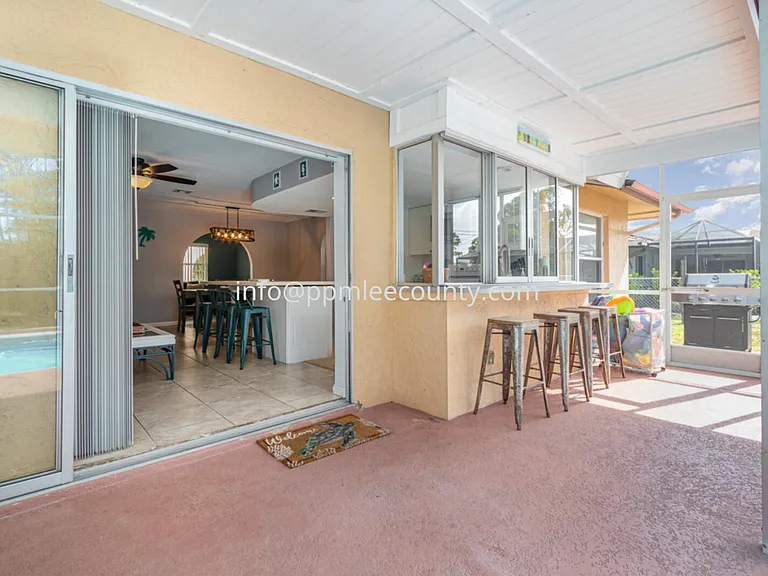 922 SE 25th Ln — Photo 19