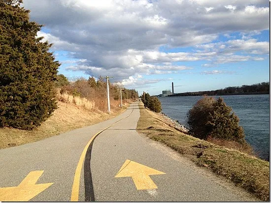 Canal Rd, Sagamore Beach — Photo 3
