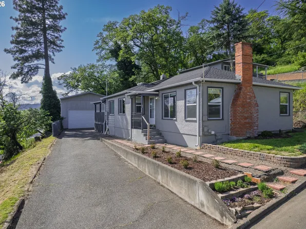 1830 NW Goetz St, Roseburg, OR 97471