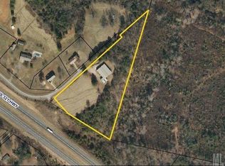 2217 Christopher Dr, Hickory, NC 28602