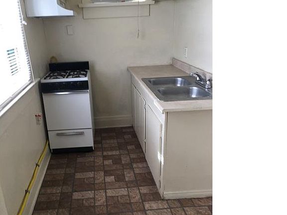 3rd image of 133 N I St APT G