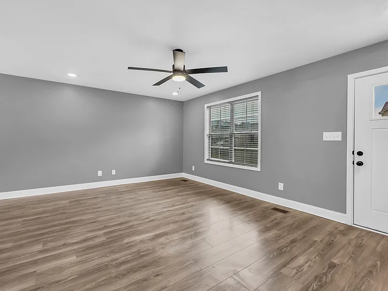 1125 Tybee Dr — Photo 4