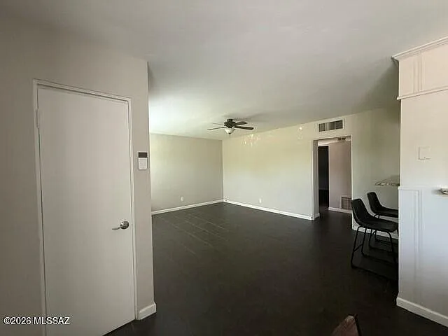 2 bed, 1.0 bath, 980 sqft, $1,900 — Photo 3