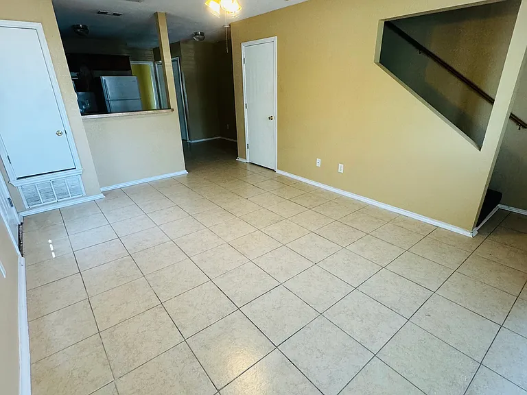 2002 Monte Carlo Ln #A — Photo 1