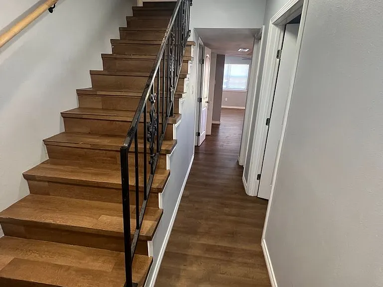 4409 Skyview Dr — Photo 2