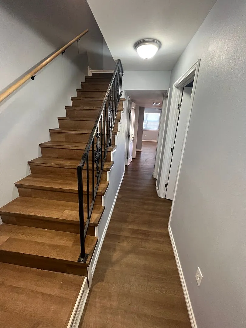 Building Photo - 4409 Skyview Dr