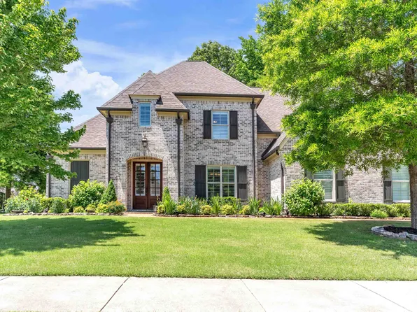 255 Saunders Creek Cir, Rossville, TN 38066
