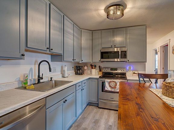 2nd image of 4336 Melody Ln Unit 201
