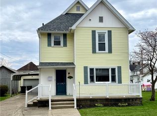 1011 Adams St, Coshocton, OH
