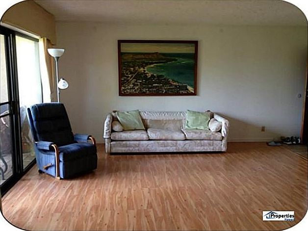 Nice spacious living room