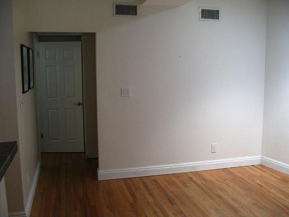 2nd image of 800 Adirondack Ave