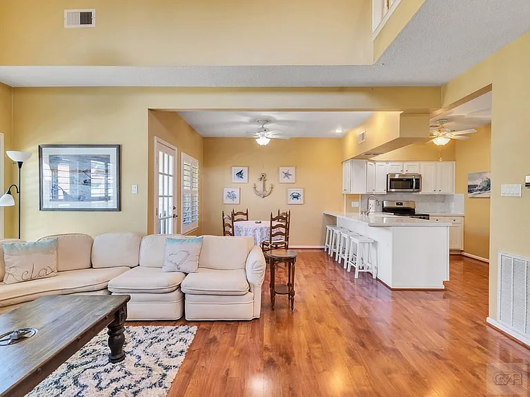 16627 Bayfront Dr — Photo 14