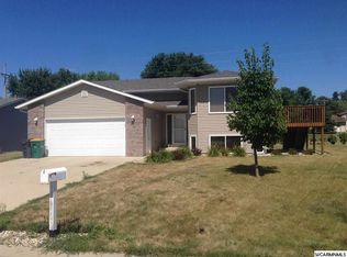 212 Bluebird Ct, Ghent, MN 56239
