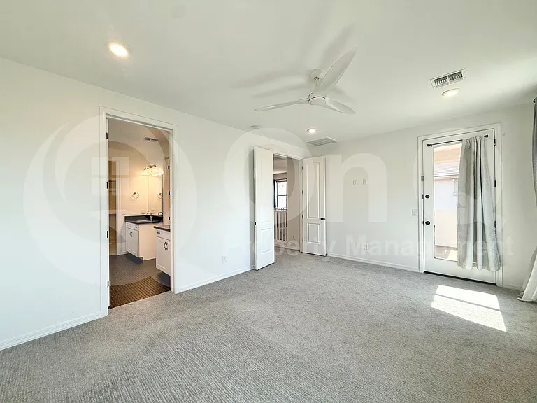 4602 S Flare — Photo 28