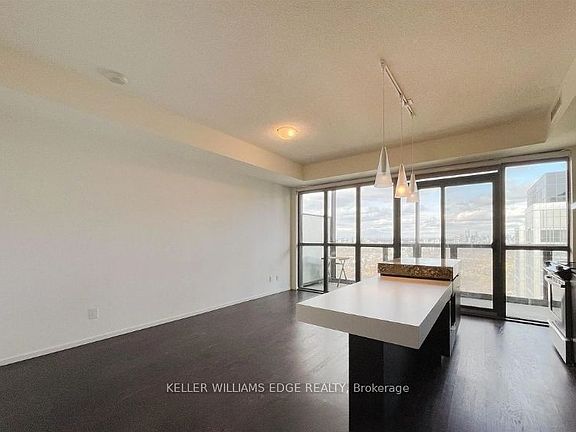 4th image of 101 Charles St E #2809