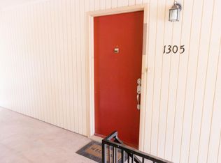 8702 Village Dr, San Antonio, TX 78217