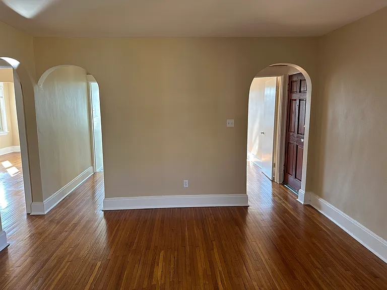4828 Glenway Ave — Photo 17