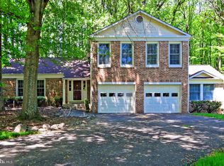 10434 Heritage Landing Rd, Burke, VA 22015