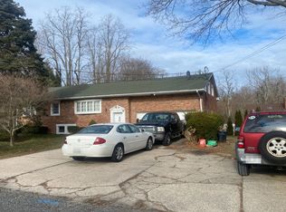 9 3rd Ave, Rocky Point, NY 11778