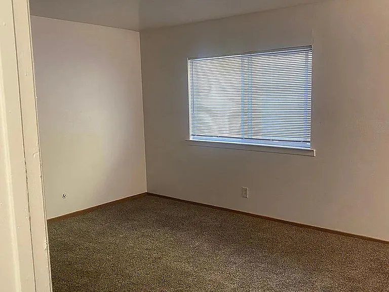 667 Villa St #2 — Photo 4