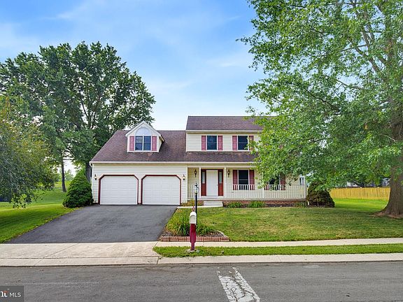2nd image of 2822 Ridings Way