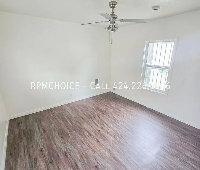 258 W 11th St — Photo 7