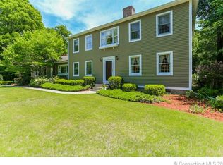 4 Village Ct, East Lyme, CT 06333