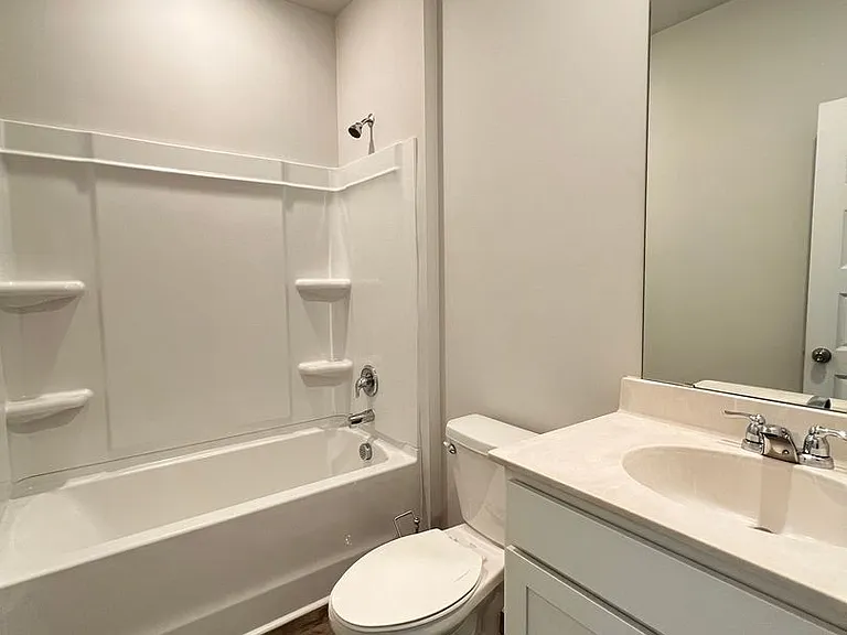 104 Dogwood Ln — Photo 6