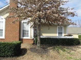 1873 Appling Oaks Cir, Cordova, TN 38016