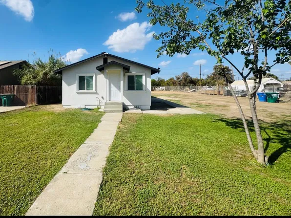 11774 3rd Pl, Hanford, CA 93230