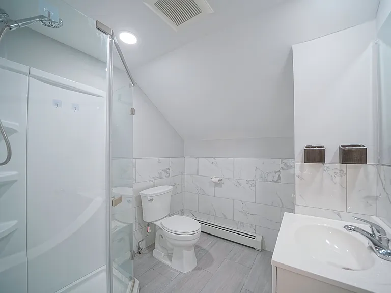 16 Brook St — Photo 46