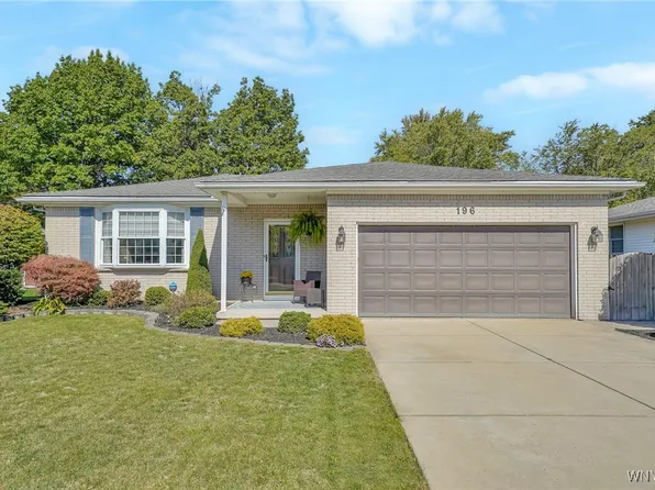 196 Wayside Dr, Depew, NY 14043