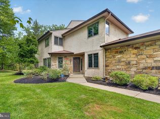 81 Woodmont Dr, Lawrence Township, NJ 08648