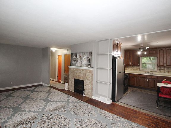 4th image of 908 E Forrest Hill Ave