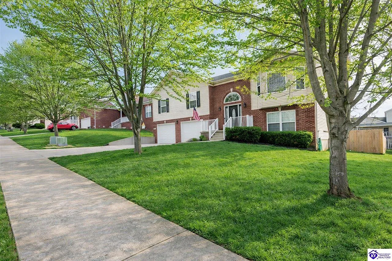 350 Vineland Place Dr photo 1