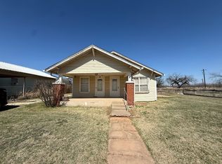 618 12th St, Anson, TX 79501