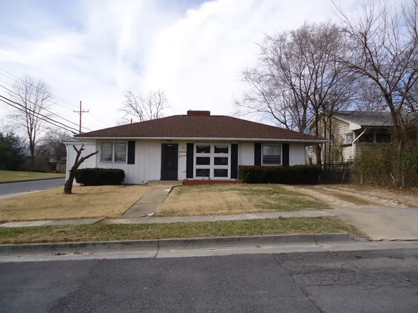 201 Molden Dr, Winchester, VA 22601