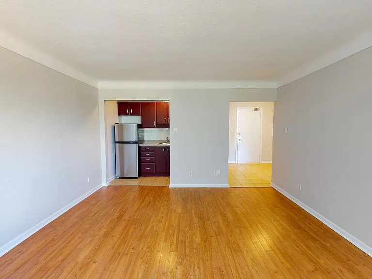 1276 Dorchester Ave — Photo 6
