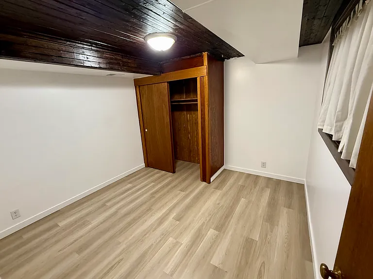5109 S 83rd St — Photo 29