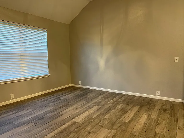 20803 Lavenderwood Dr — Photo 22
