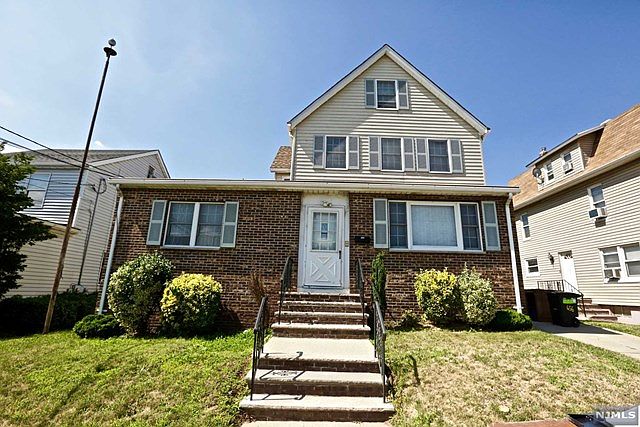 1st image of 656 New Jersey Ave #2