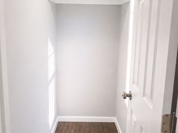 4th image of 2818 S Normandie Ave #5
