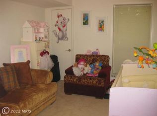 3178 Summit Square Dr #3-B8, Oakton, VA 22124