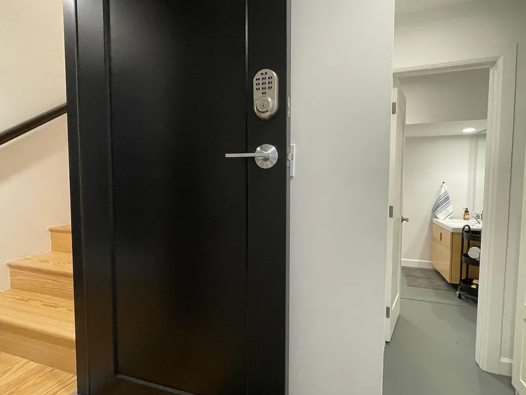 1633 S Logan St #3 — Photo 5