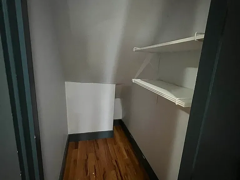 107 Wilson Ave #2R — Photo 9